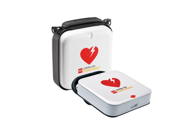 Lifepak CR2. En vit hjärtstartare med ett rött hjärta på framsidan. 